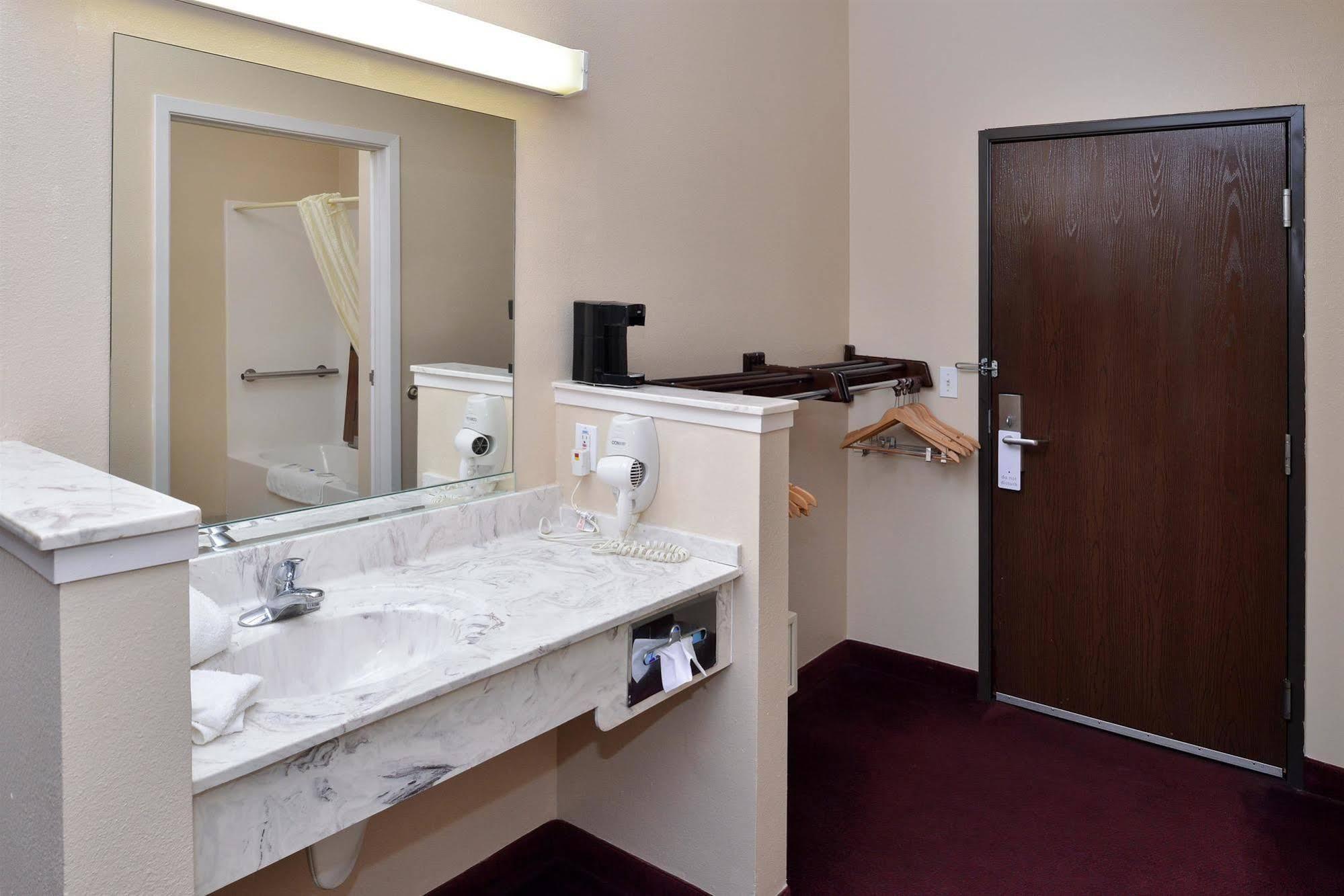Americas Best Value Inn Somerville Texas Eksteriør bilde