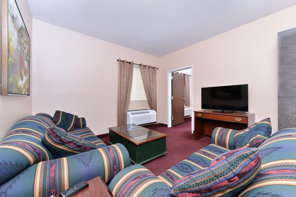 Americas Best Value Inn Somerville Texas Rom bilde